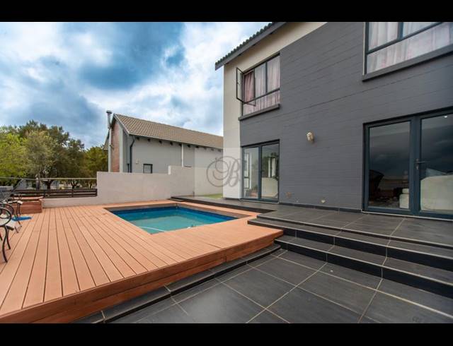 4 BEDROOM HOUSE FOR SALE IN COPPERLEAF ESTATE